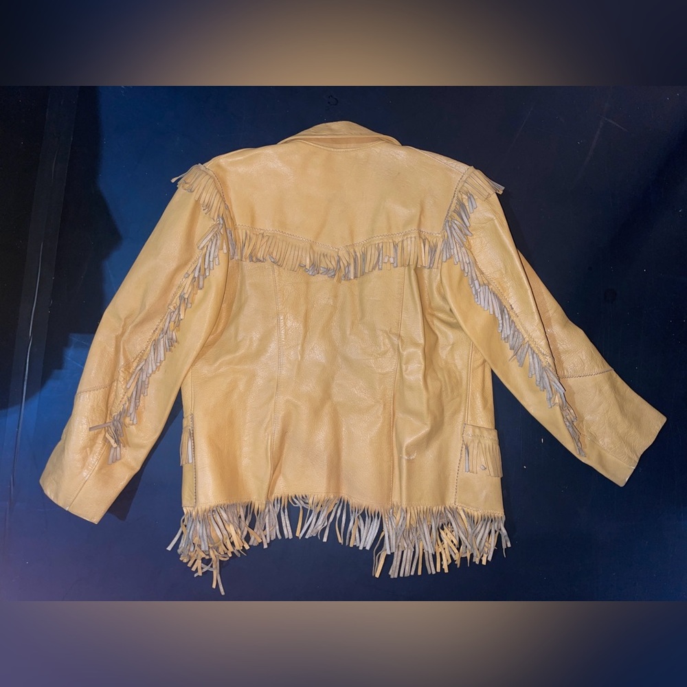 1950s-60s Vintage Cherokee Tan/Mustard Leather Jacket with Fringe - Picture 8 of 11